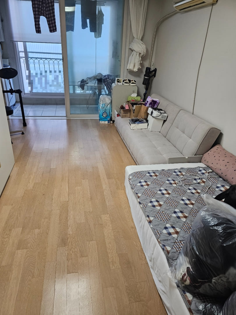 부산 쓰레기집 거실 청소