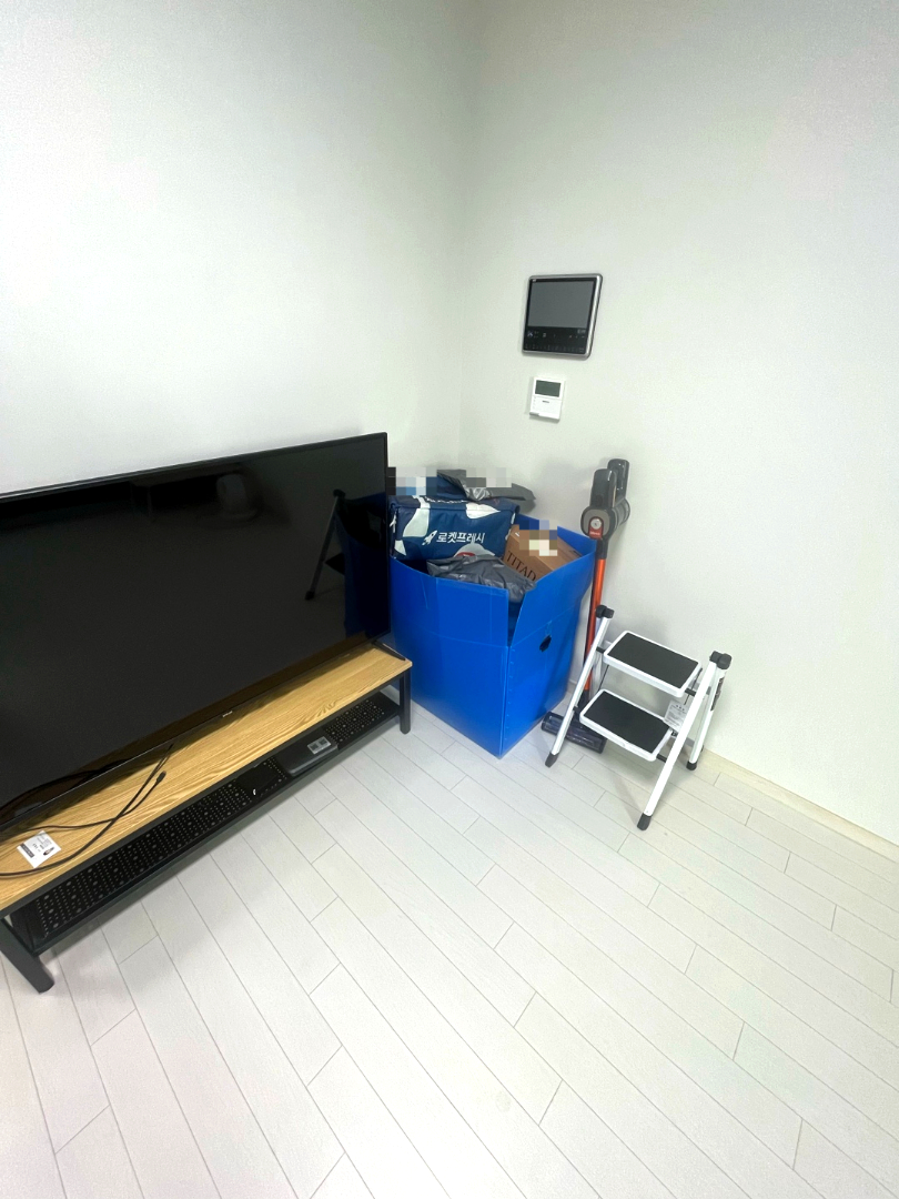 부산 쓰레기집 바닥 청소