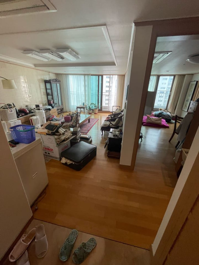 거실 고인 유품