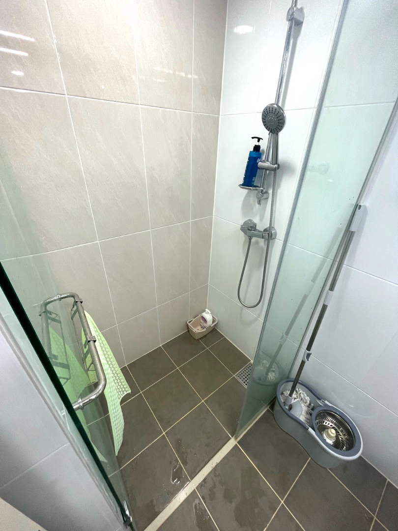 부산 쓰레기집 욕실 샤워부스