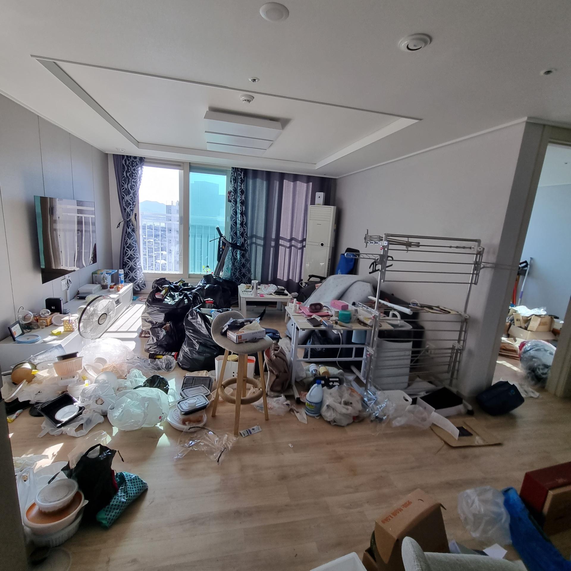 서초 잠원동 쓰레기집 청소 전 거실