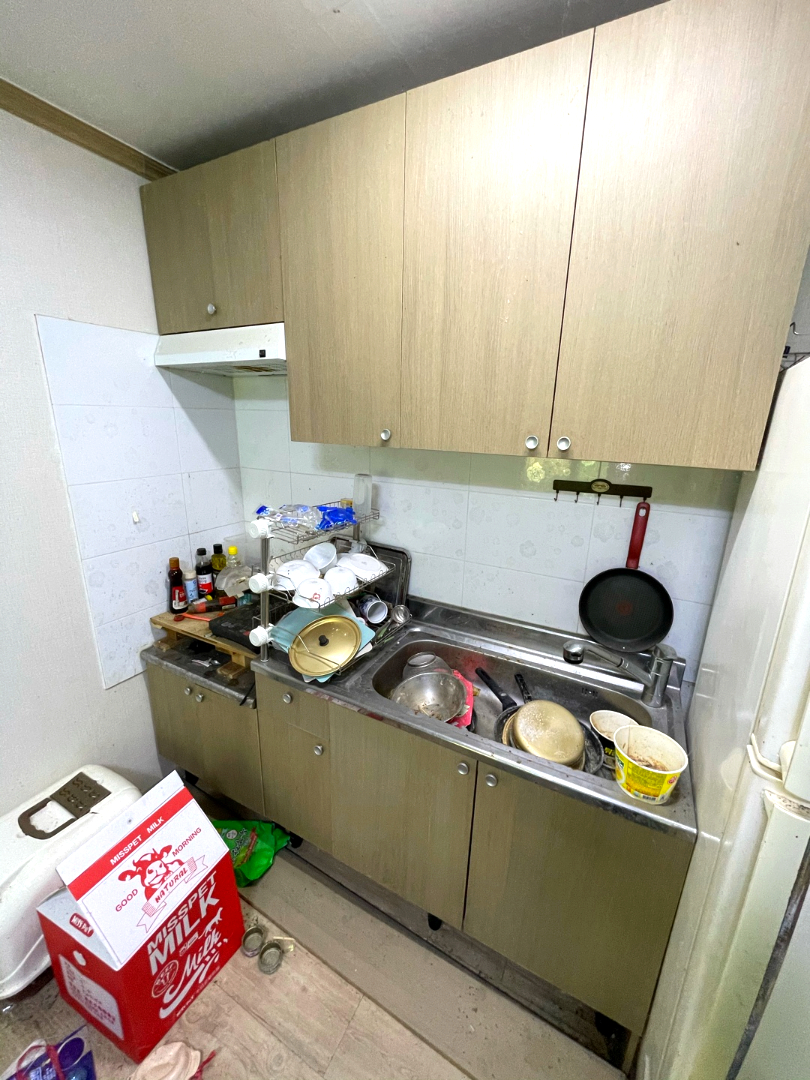 쓰레기집 주방