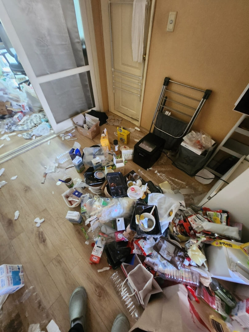 거실 천안쓰레기집청소