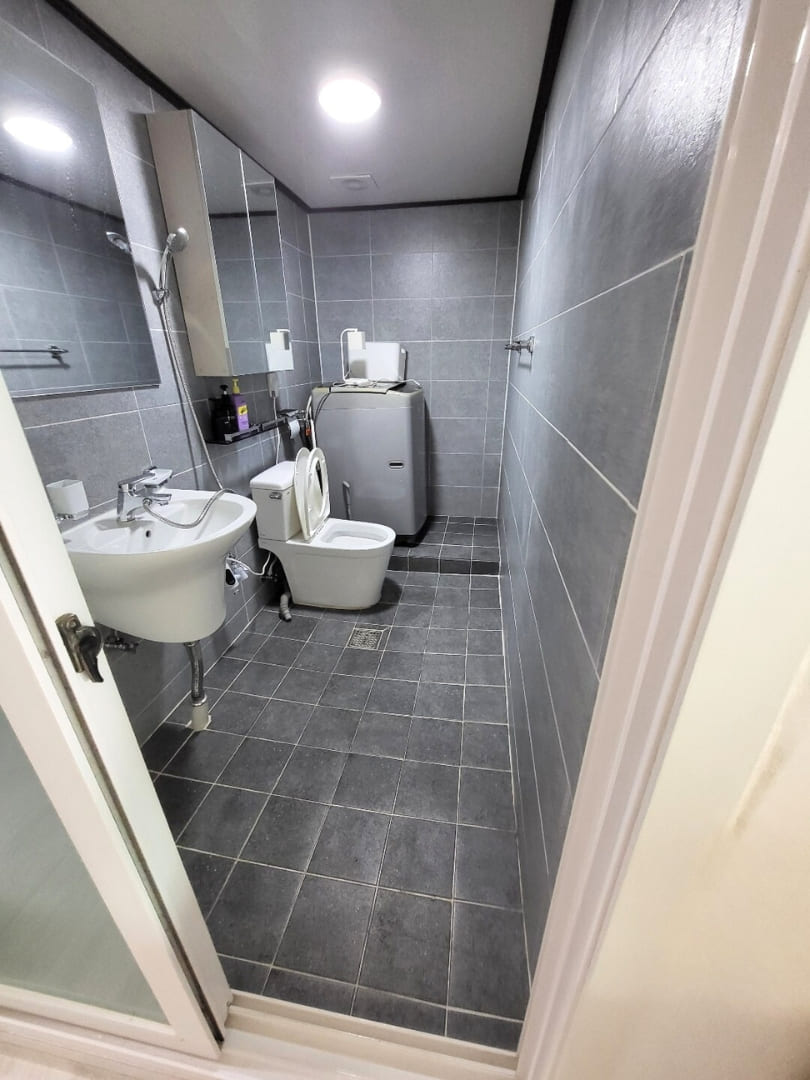 인천 쓰레기집 화장실 특수 청소