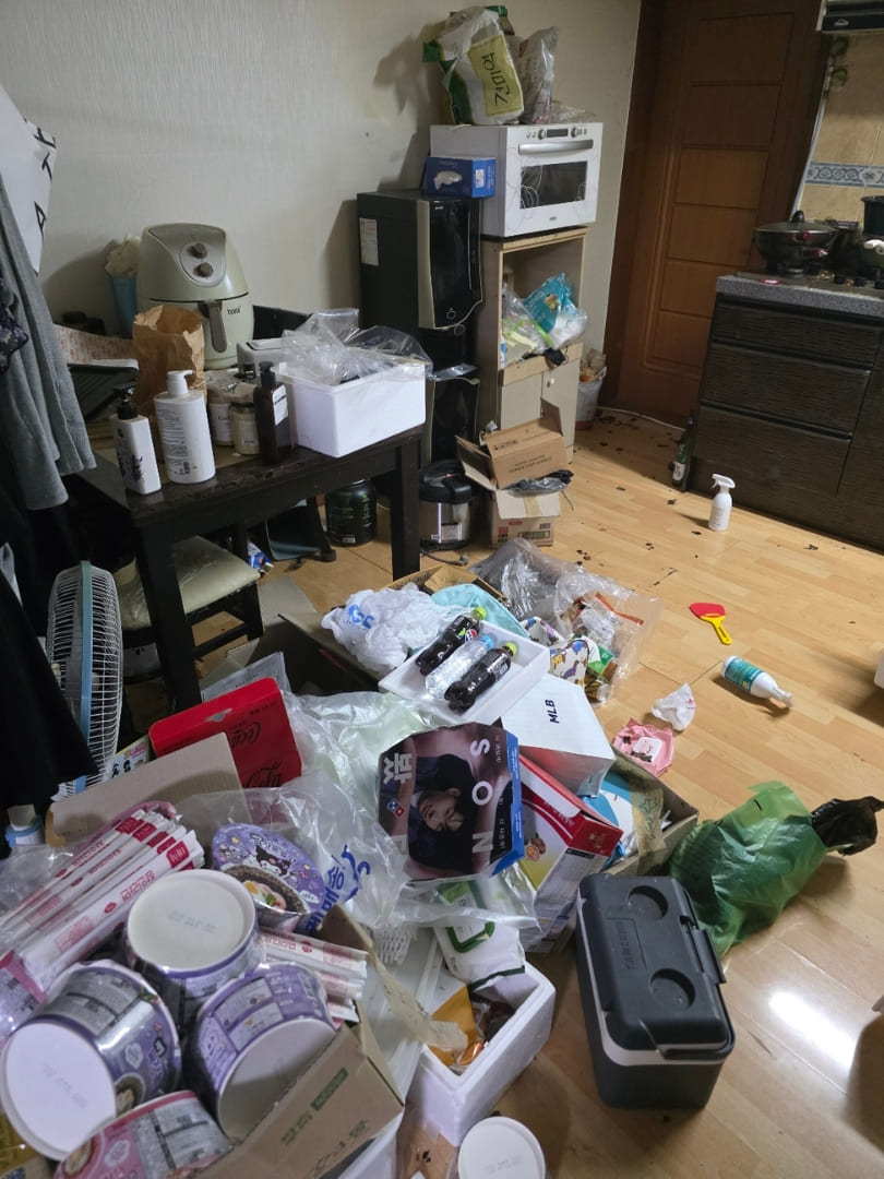 대전 쓰레기집 주방