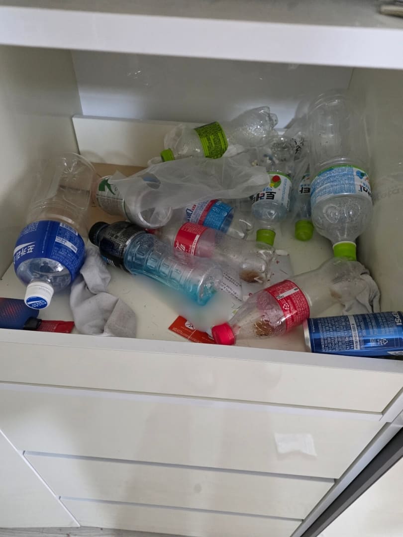 수납장 쓰레기집특수청소