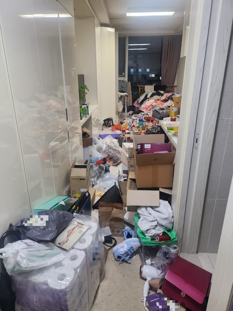 원주 원룸 바닥 쓰레기