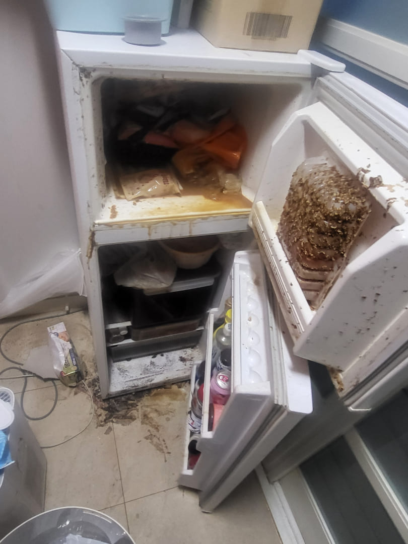 전북 익산시 은기동의 쓰레기집, 단계별 청소 팁과 전문가 도움받기! 작업전 이미지