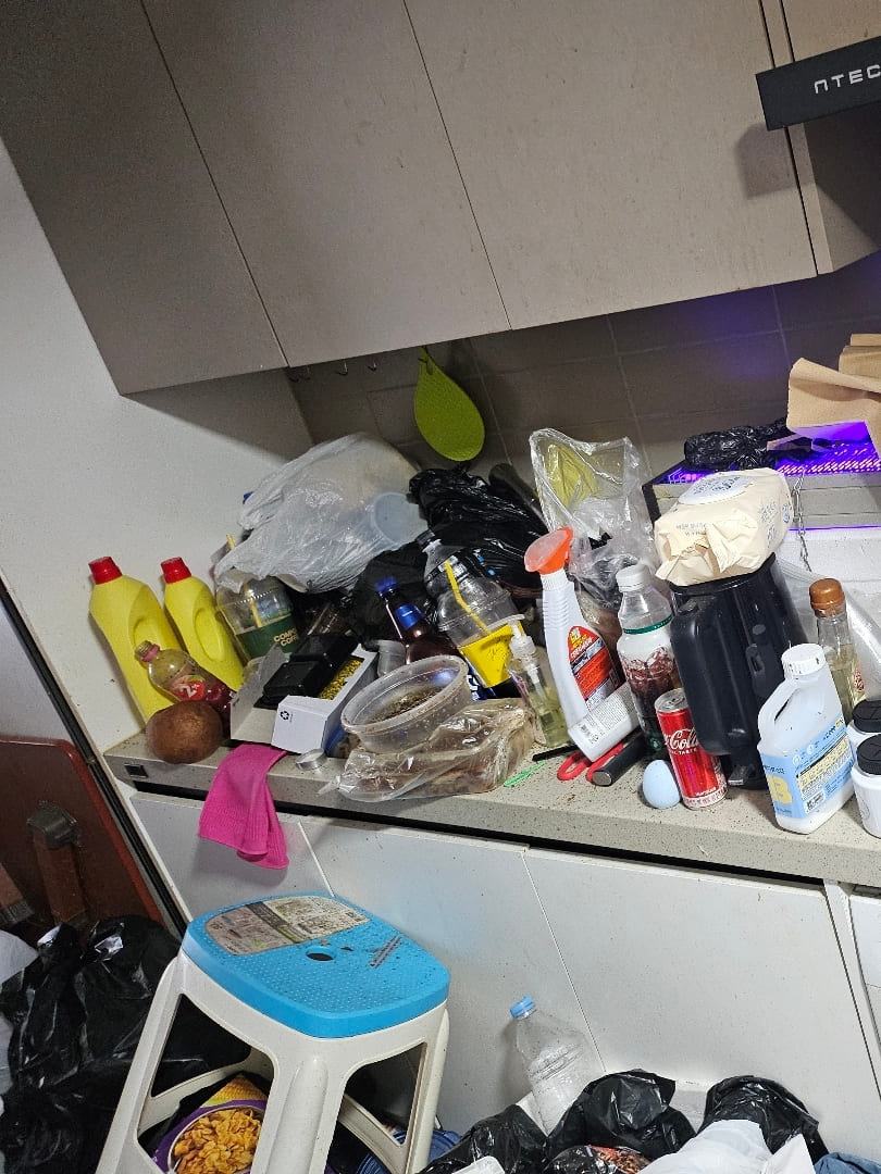 부산 쓰레기집 주방 싱크대