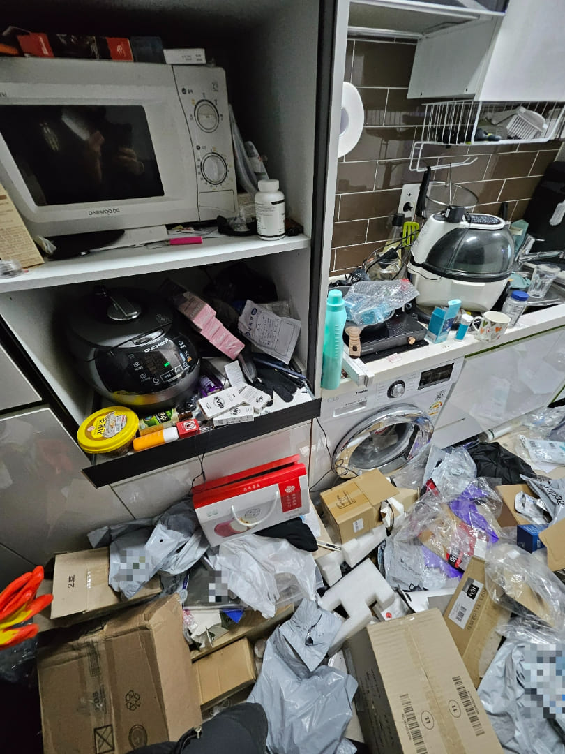 안산 쓰레기집 주방