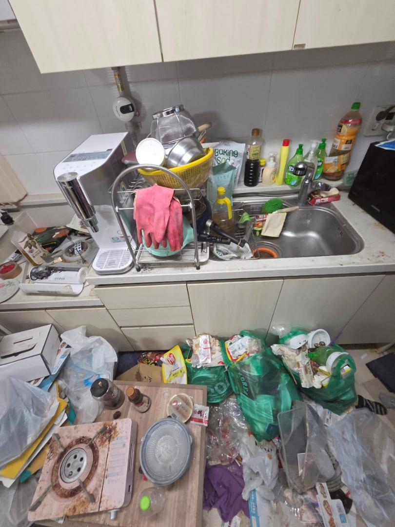 경상남도 김해시 쓰레기집 주방 싱크대