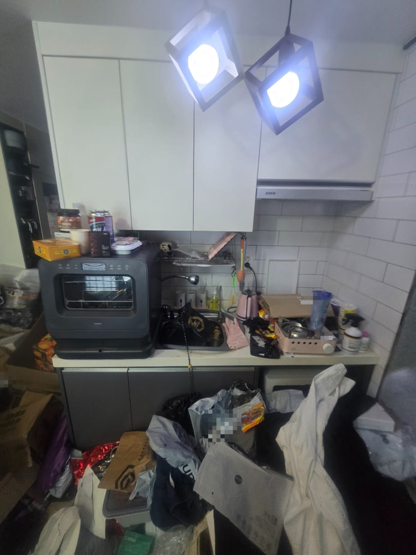 대전 쓰레기집 주방