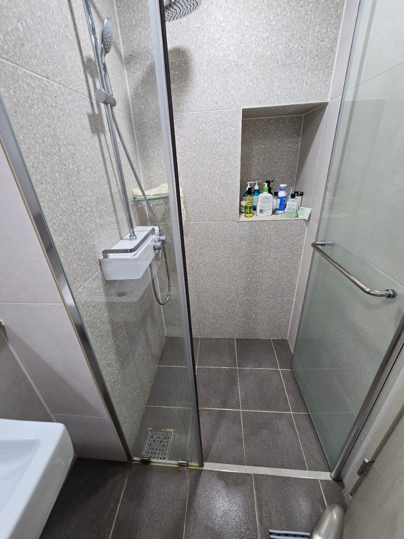 샤워부스 인천연수구쓰레기집청소 완료