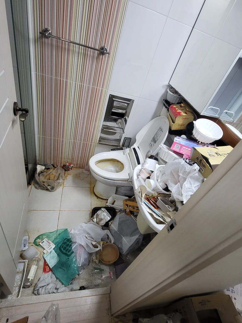 동작구 노량진동, 쓰레기집 청소 전문가 상담 필수! 작업전 이미지