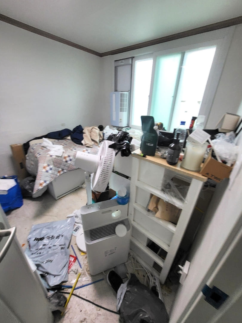 인천 쓰레기집 안방