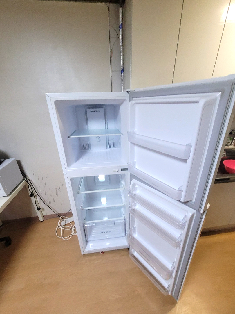 더러운 원룸 냉장고 청소