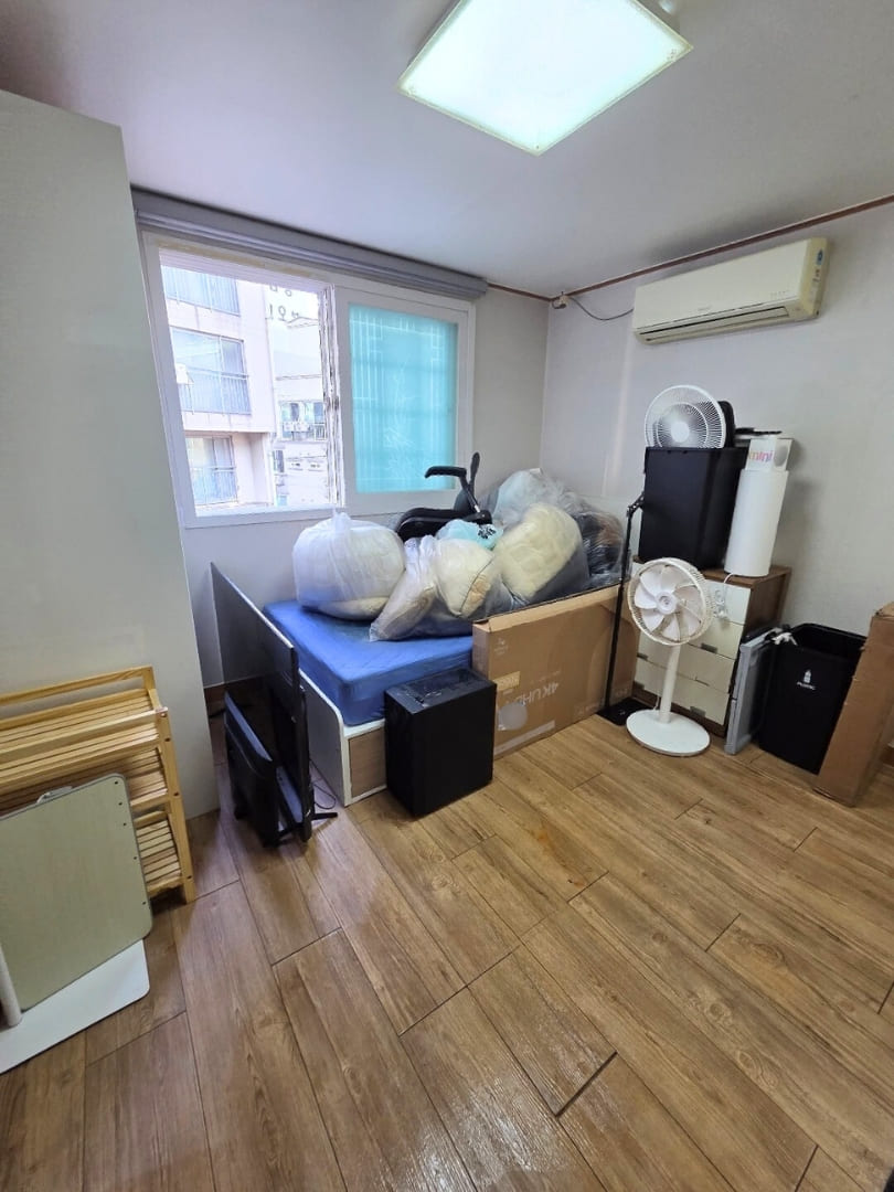 부산 쓰레기집 거실 청소