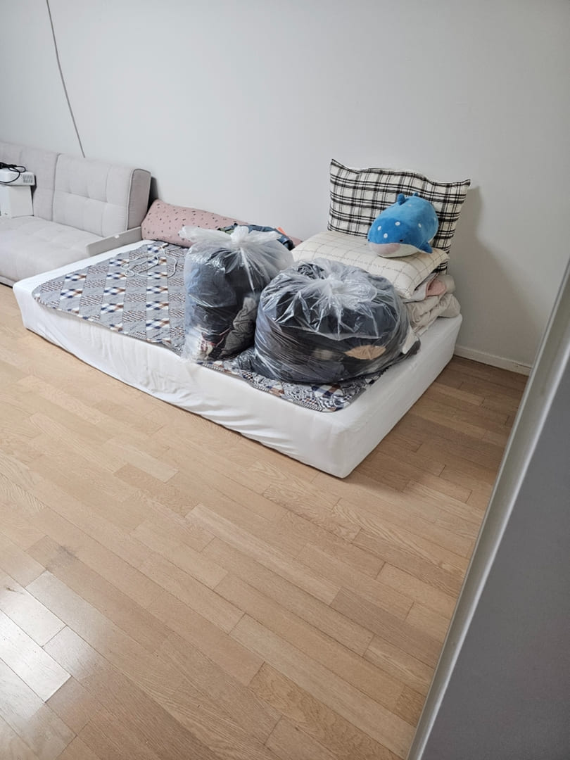 부산 쓰레기집 침대 청소