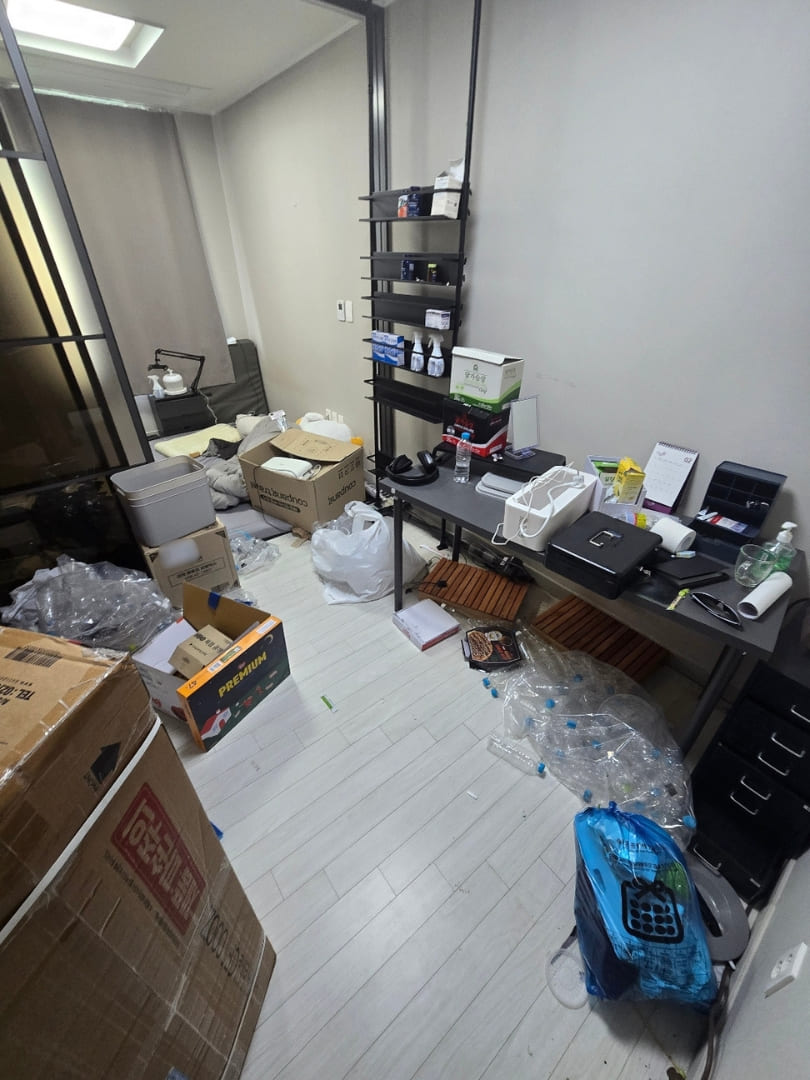 부산 원룸 거실 이사폐기물