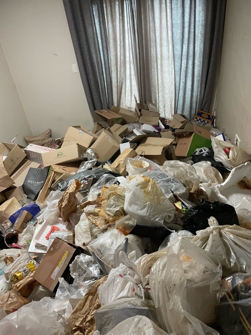 경남 창원 대원동, 쓰레기집 청소 비용 전격 공개! 작업전 이미지