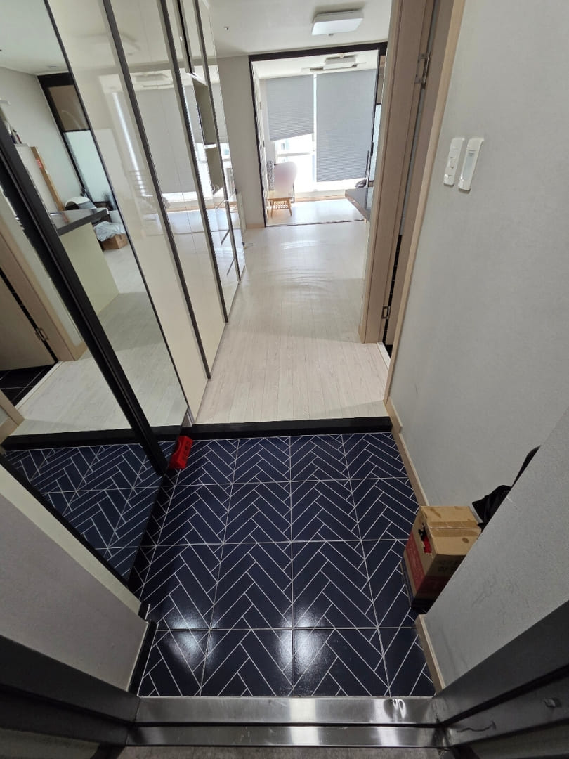 현관 쓰레기집특수청소 완료