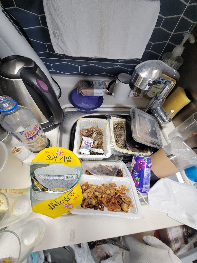 쓰레기집 주방 싱크대