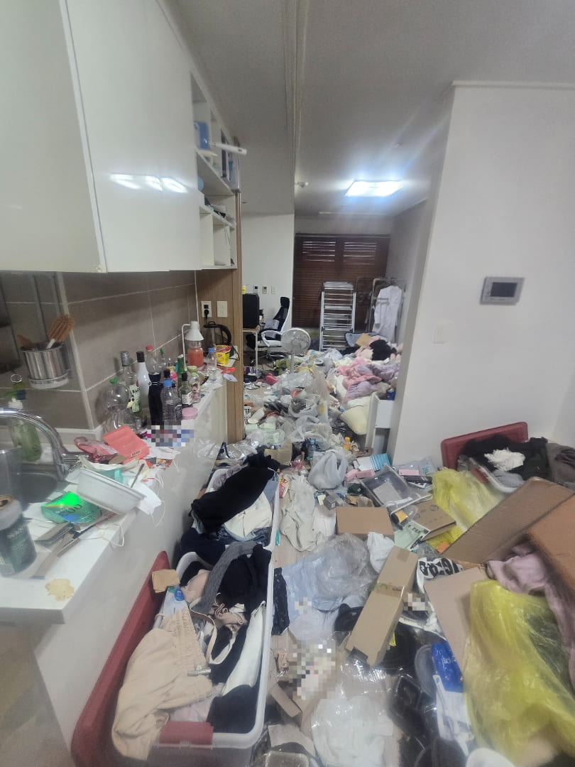 용산구 용문동 쓰레기집, 빠르고 안전한 청소 비법 공개! 작업전 이미지