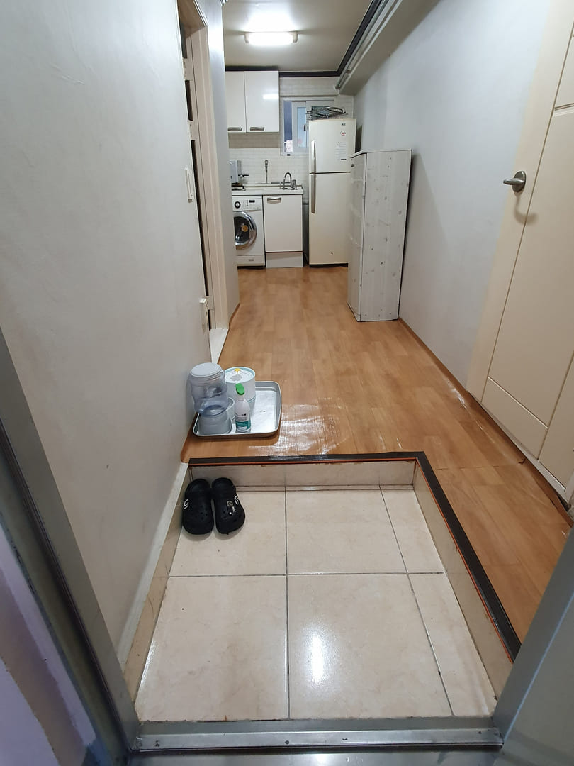 부산 쓰레기집 현관 청소