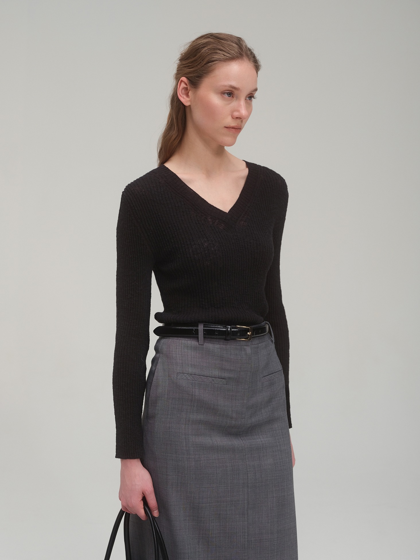 Ribbed Summer V Neck Sweater in Cotton & Linen_Black