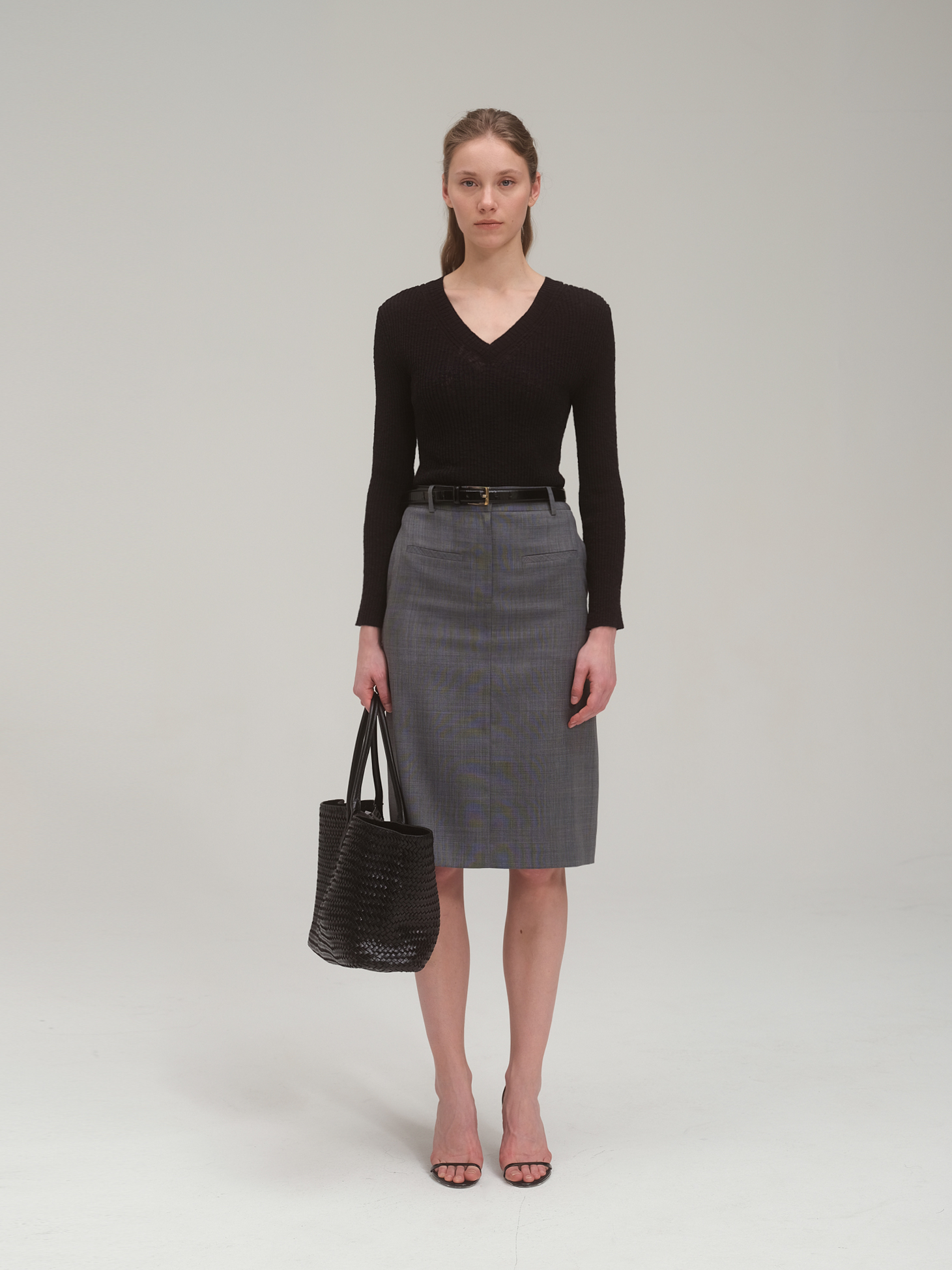 Ribbed Summer V Neck Sweater in Cotton & Linen_Black
