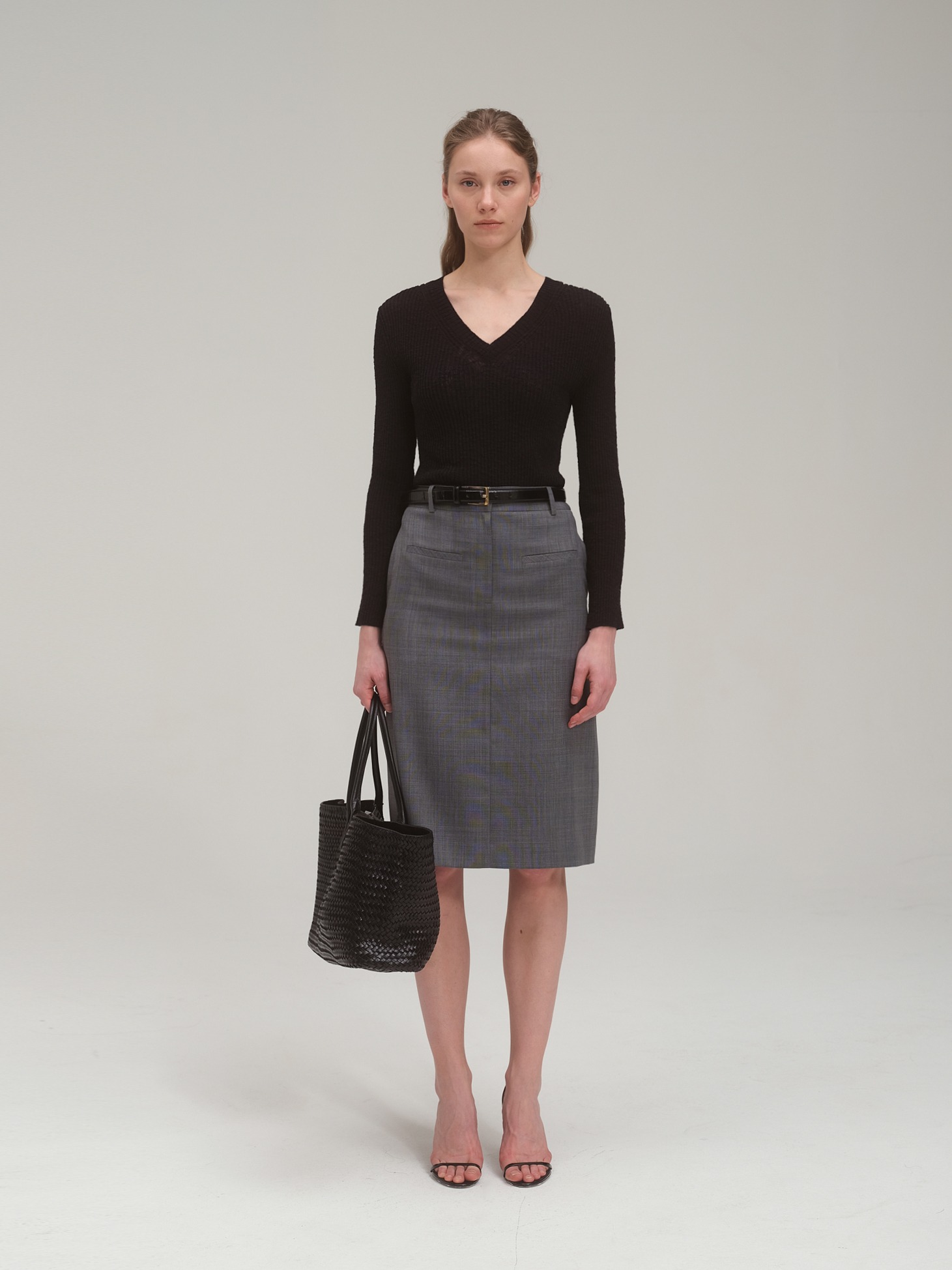 Ribbed Summer V Neck Sweater in Cotton & Linen_Black