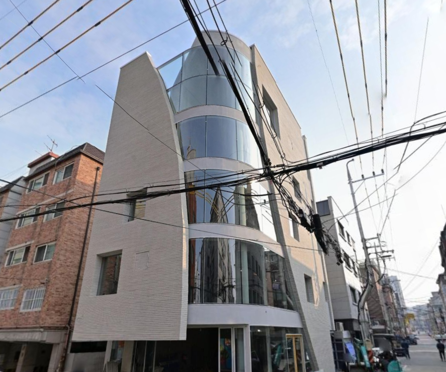 강동구 성내동 65억 신축 건물 – 대지 52평, 연면적 126평, 투자/사옥형 매물 브리핑