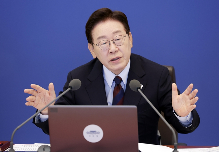 반도체 세수 호황, ‘AI 인프라 투자’로 이어질까