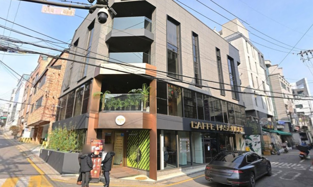 강남구 논현동 130억 수익형 코너빌딩 – 대지 75평, 연면적 189평, 4층, 언주역 코너 수익률 3.3% 빌딩 브리핑