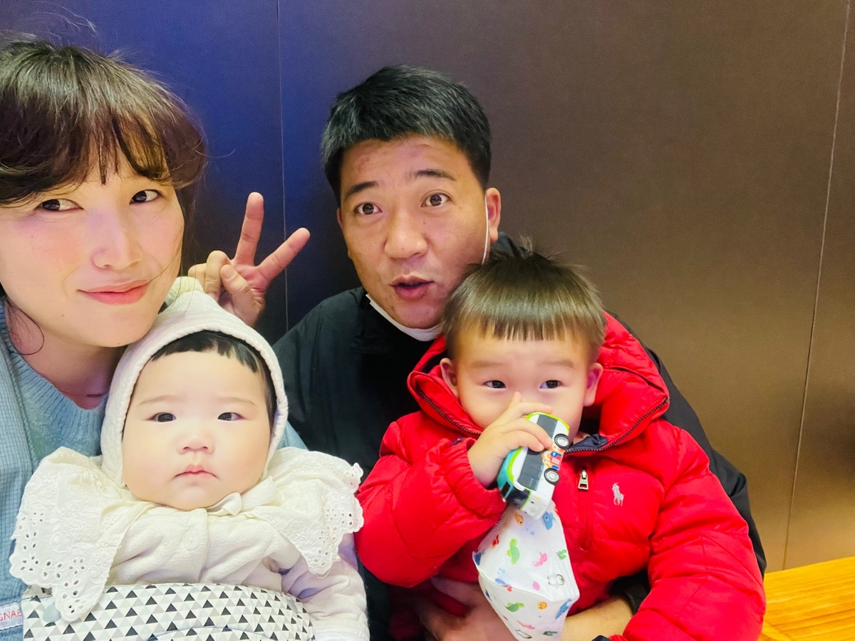 뇌사 장기기증으로 4명을 살린 장상빈 씨(오른쪽 위) 가족