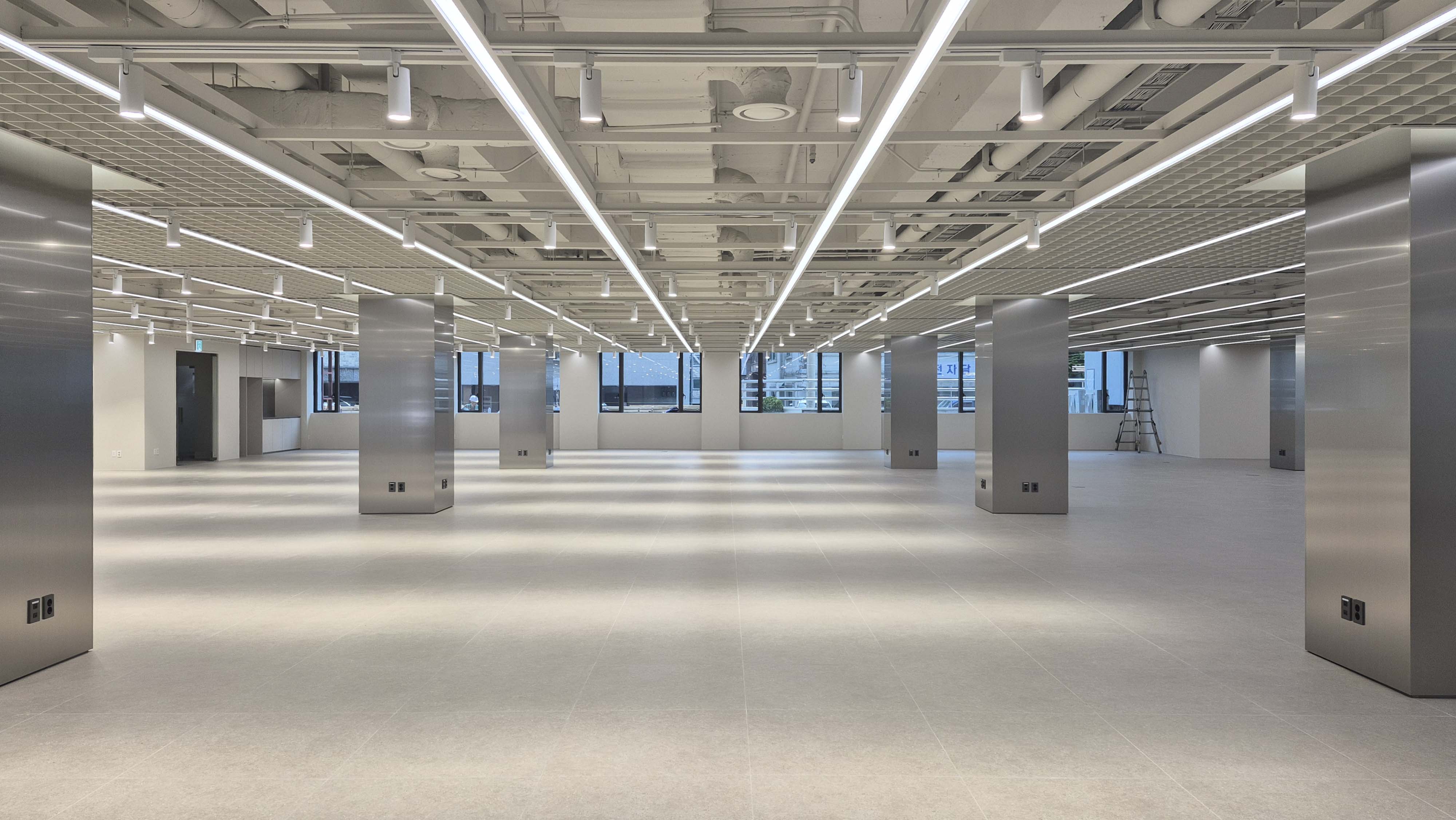 신성통상 본사 리모델링 : 엔스페이스㈜