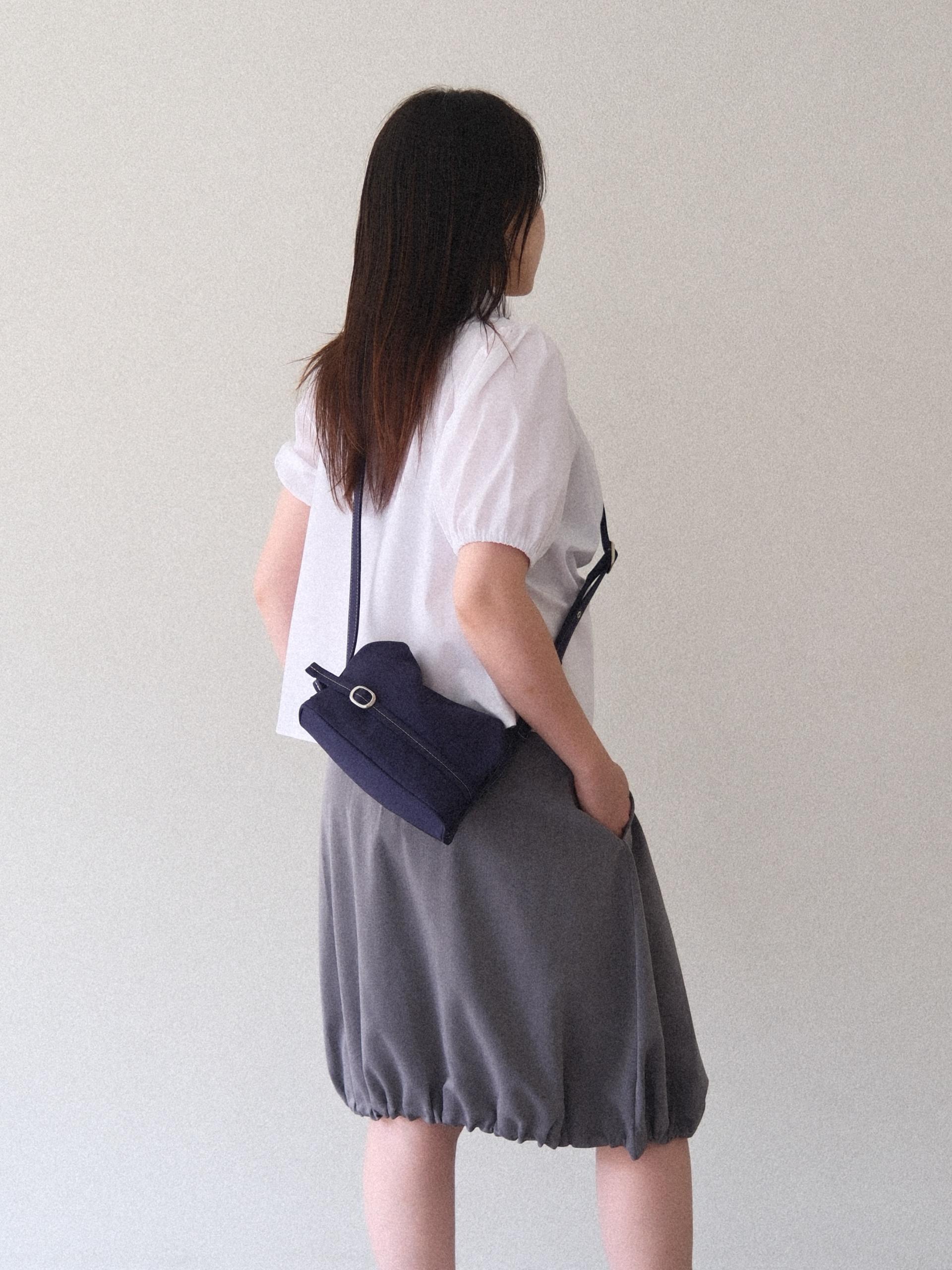 POTY MINI CROSS BAG / NAVY : 혜키