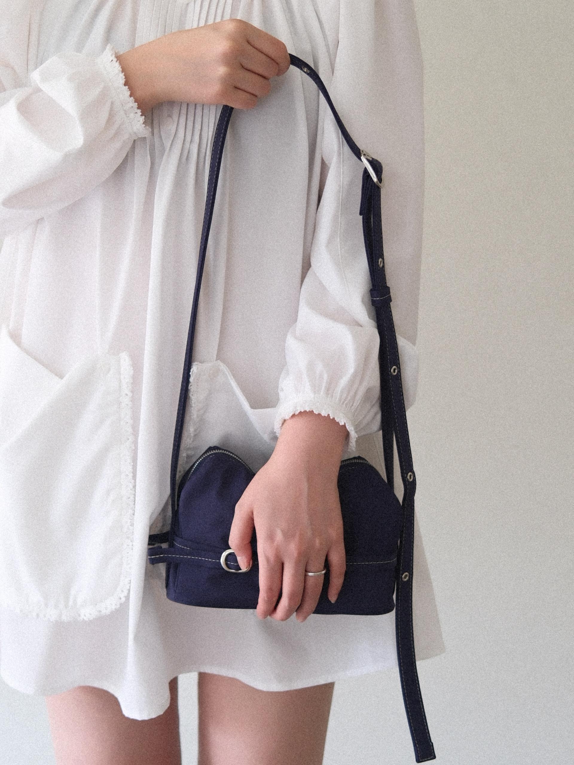 POTY MINI CROSS BAG / NAVY : 혜키