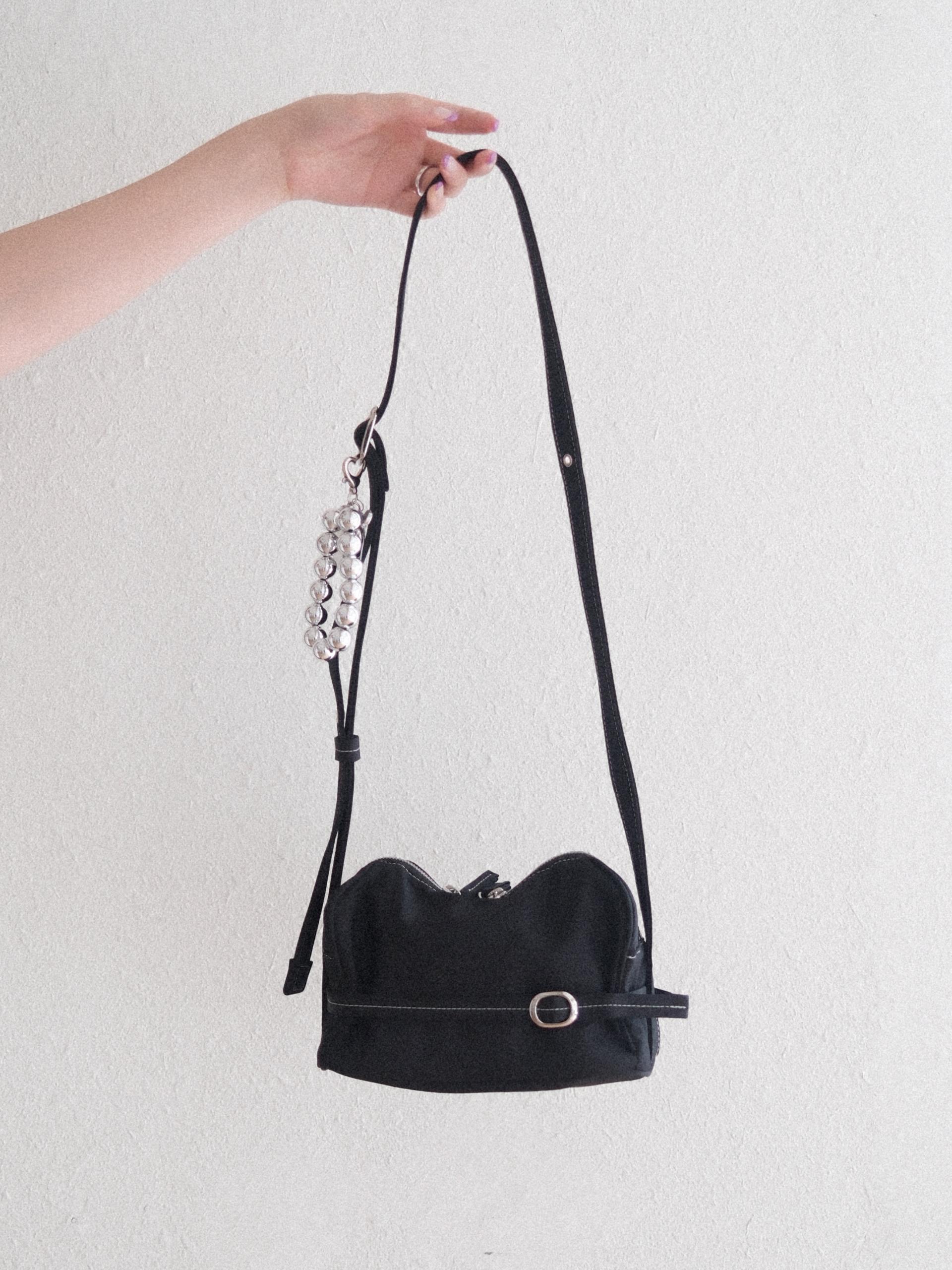 POTY MINI CROSS BAG / BLACK : 혜키
