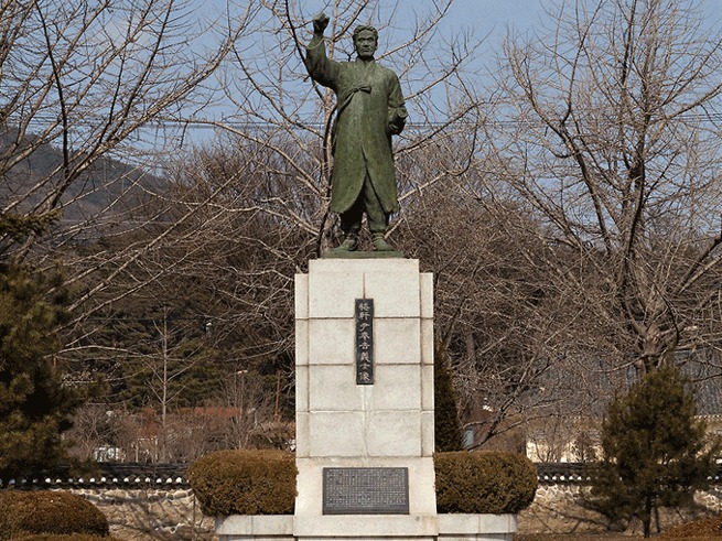 yoon-02-01.gif