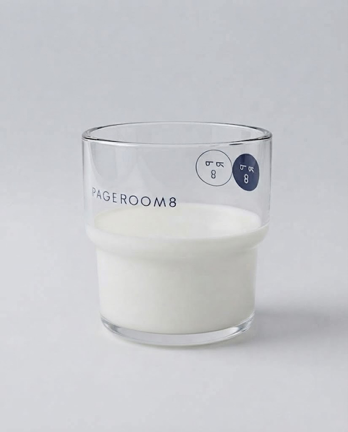 페이지룸8 - Milk Glass