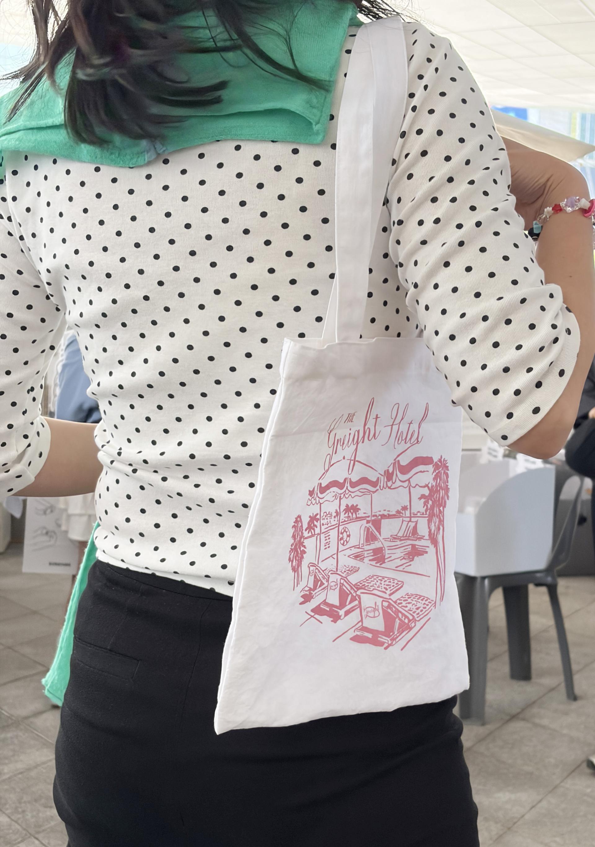 greight hotel bag