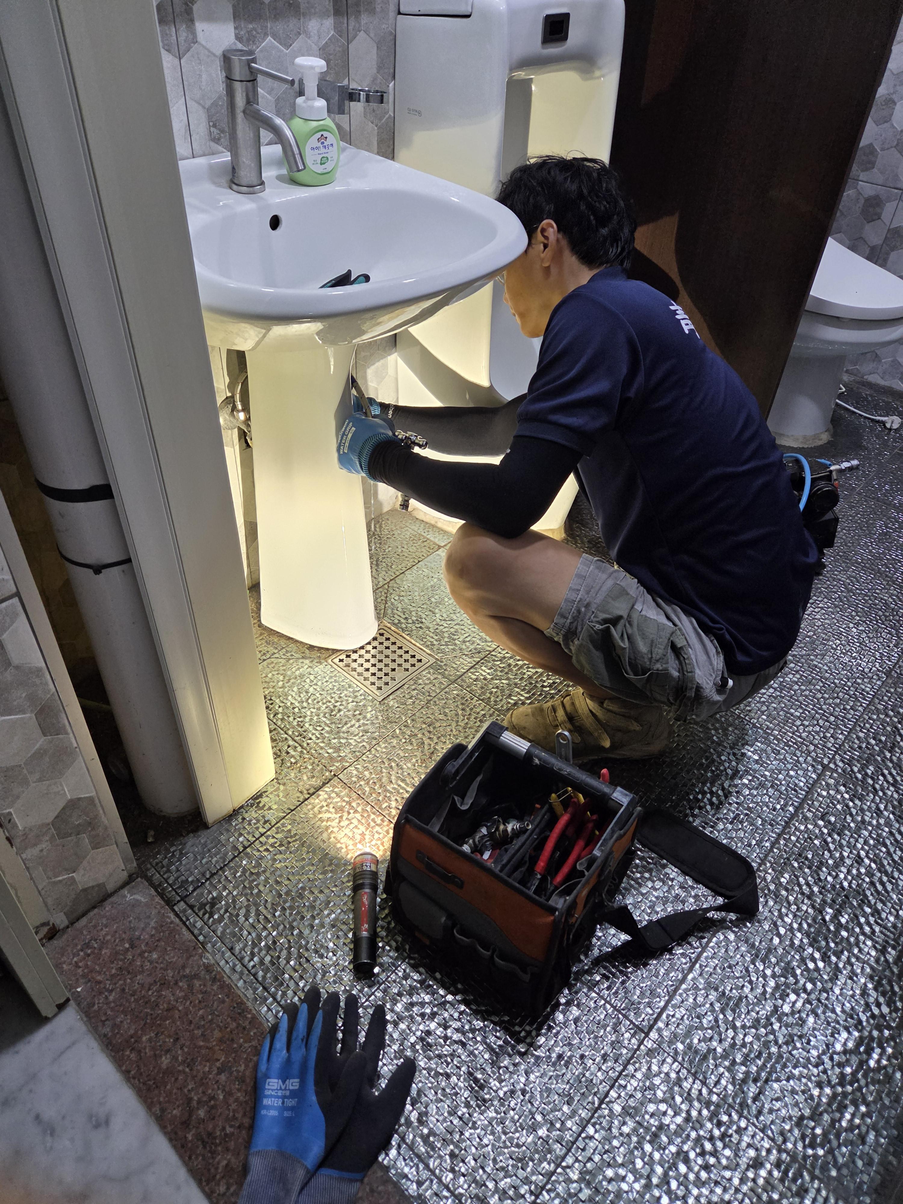 f989dbd884f2c.jpg