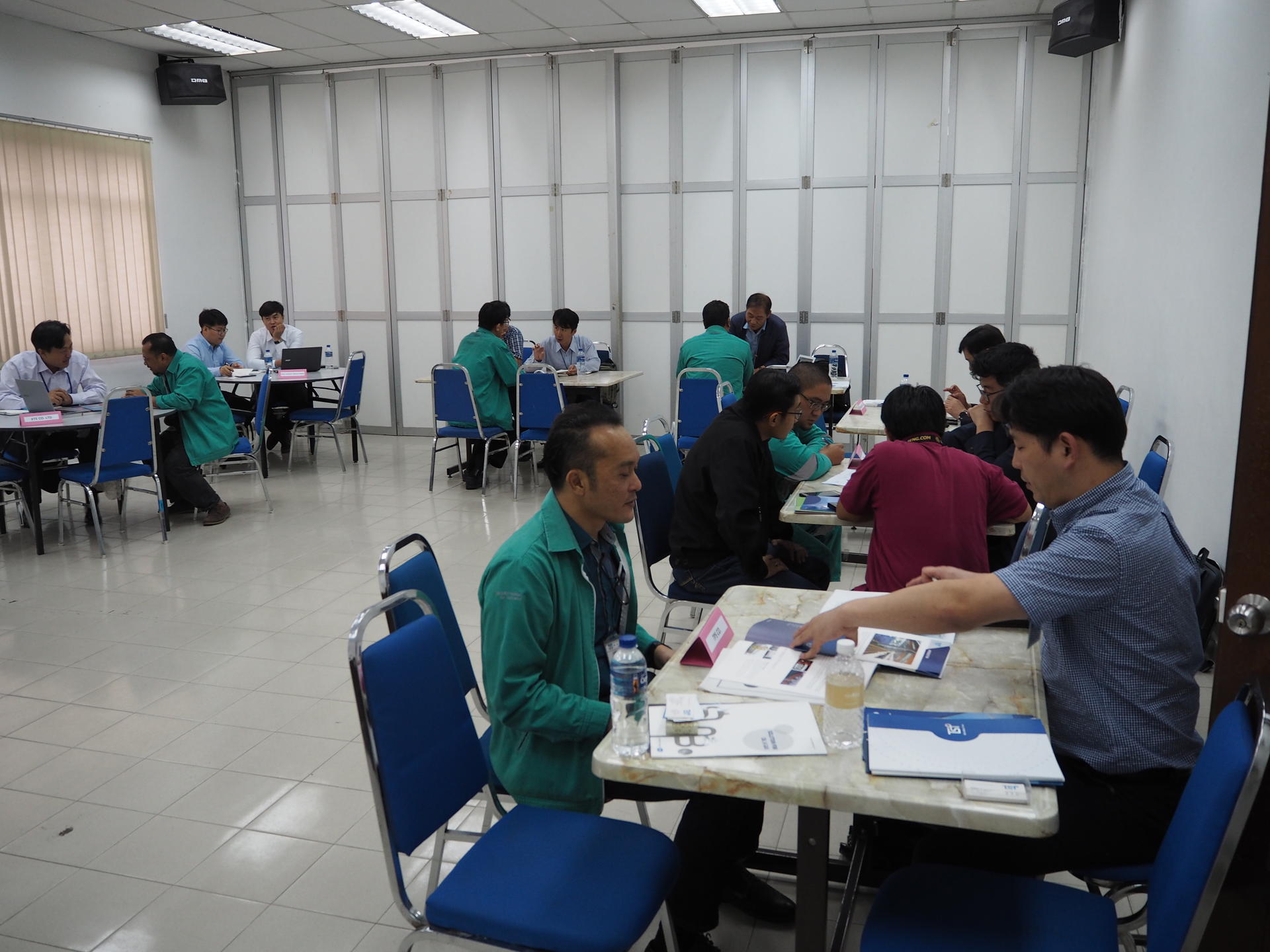 8db6019a332aa.jpg