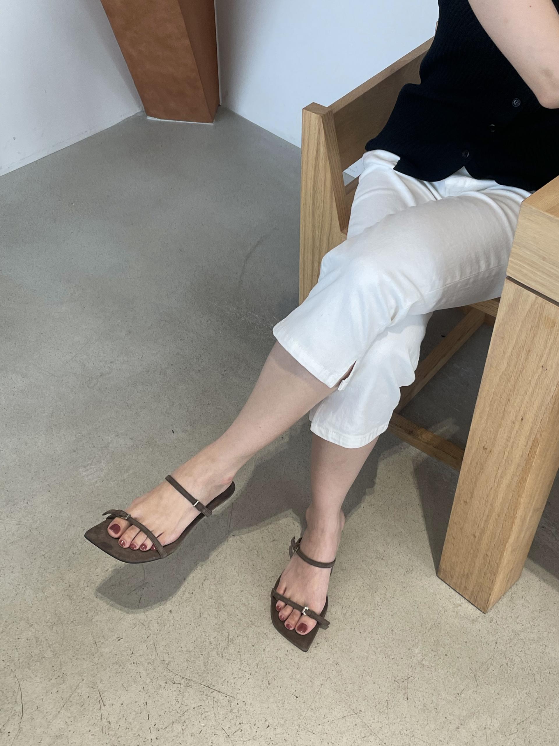 [PRE-ORDER] SELENE TWO STRAP MULE SANDAL_CACAO