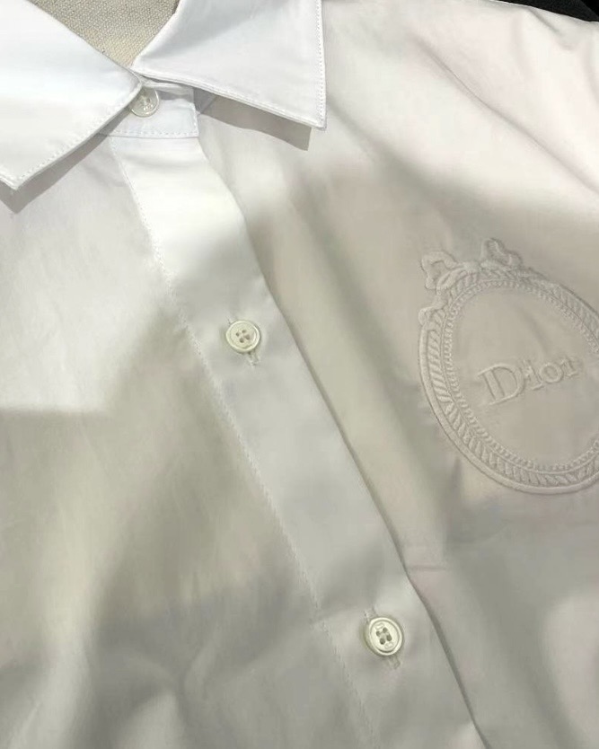 (수입) dio*** shirts (M 사이즈)
