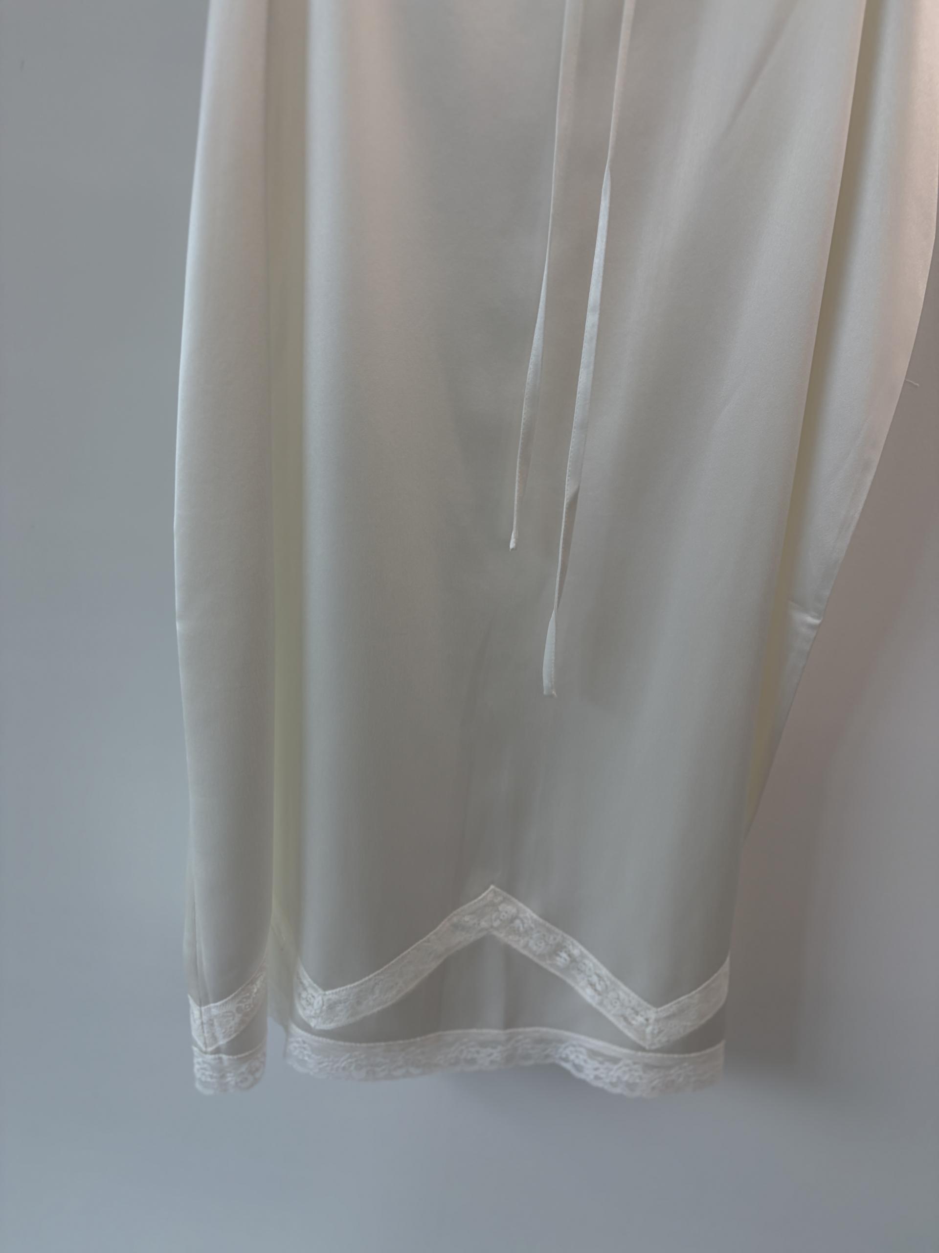 (수입) pra*** skirt (L사이즈)