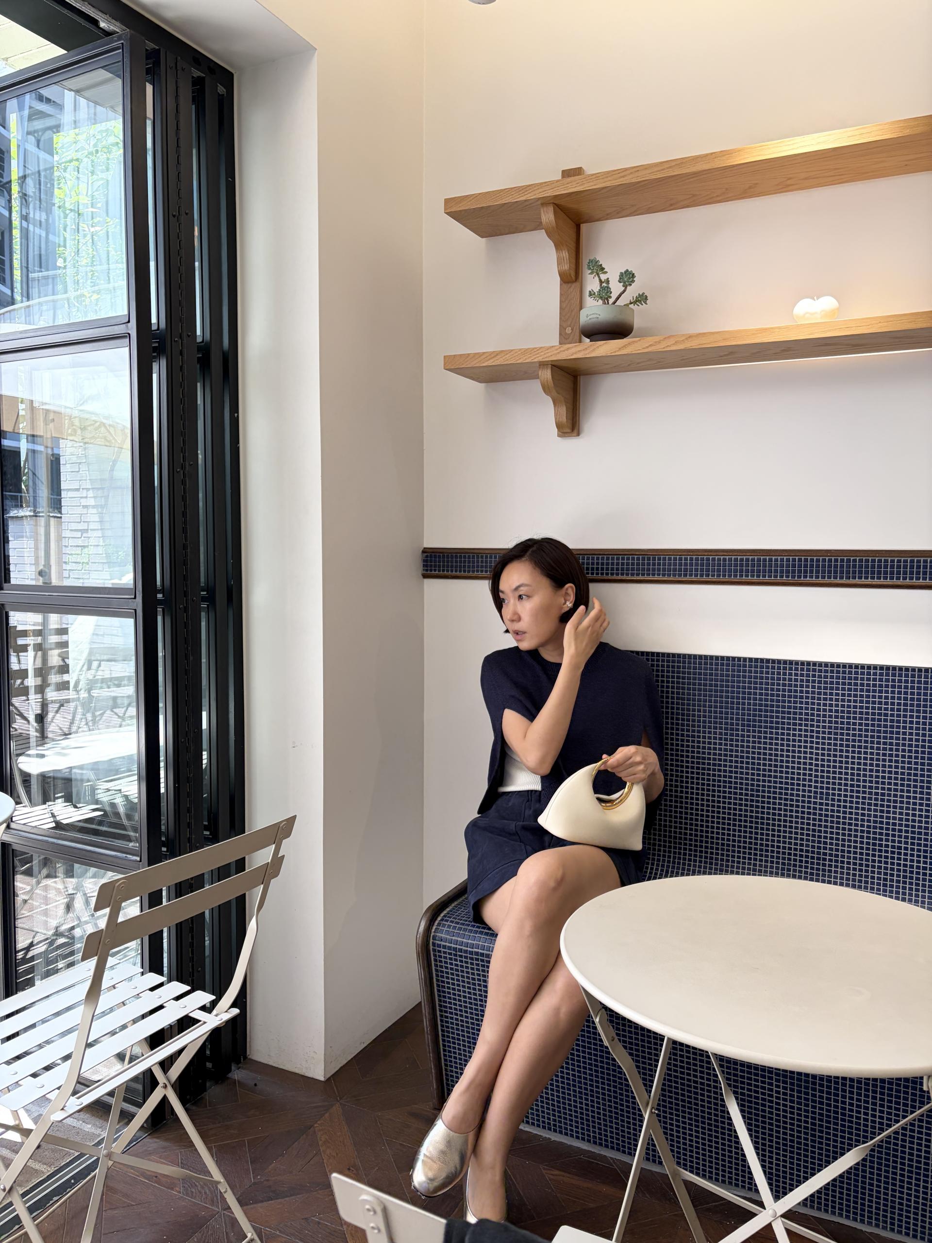 Slit Cape Silk Knit (2color)
