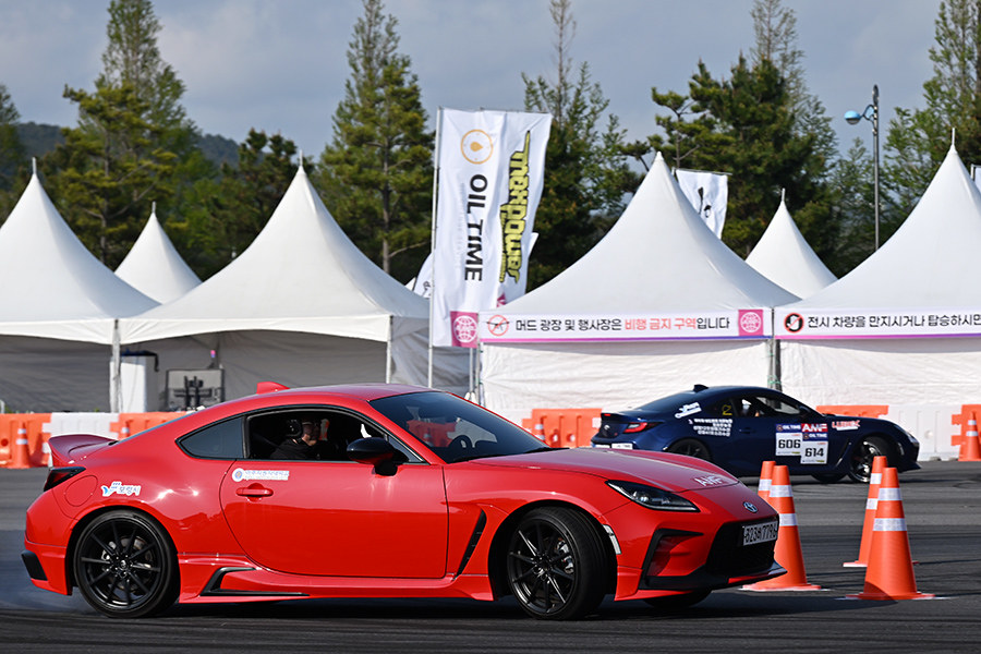 보령·AMC 국제 모터 페스티벌 짐카나 대회 현장. 사진 김학수 기자