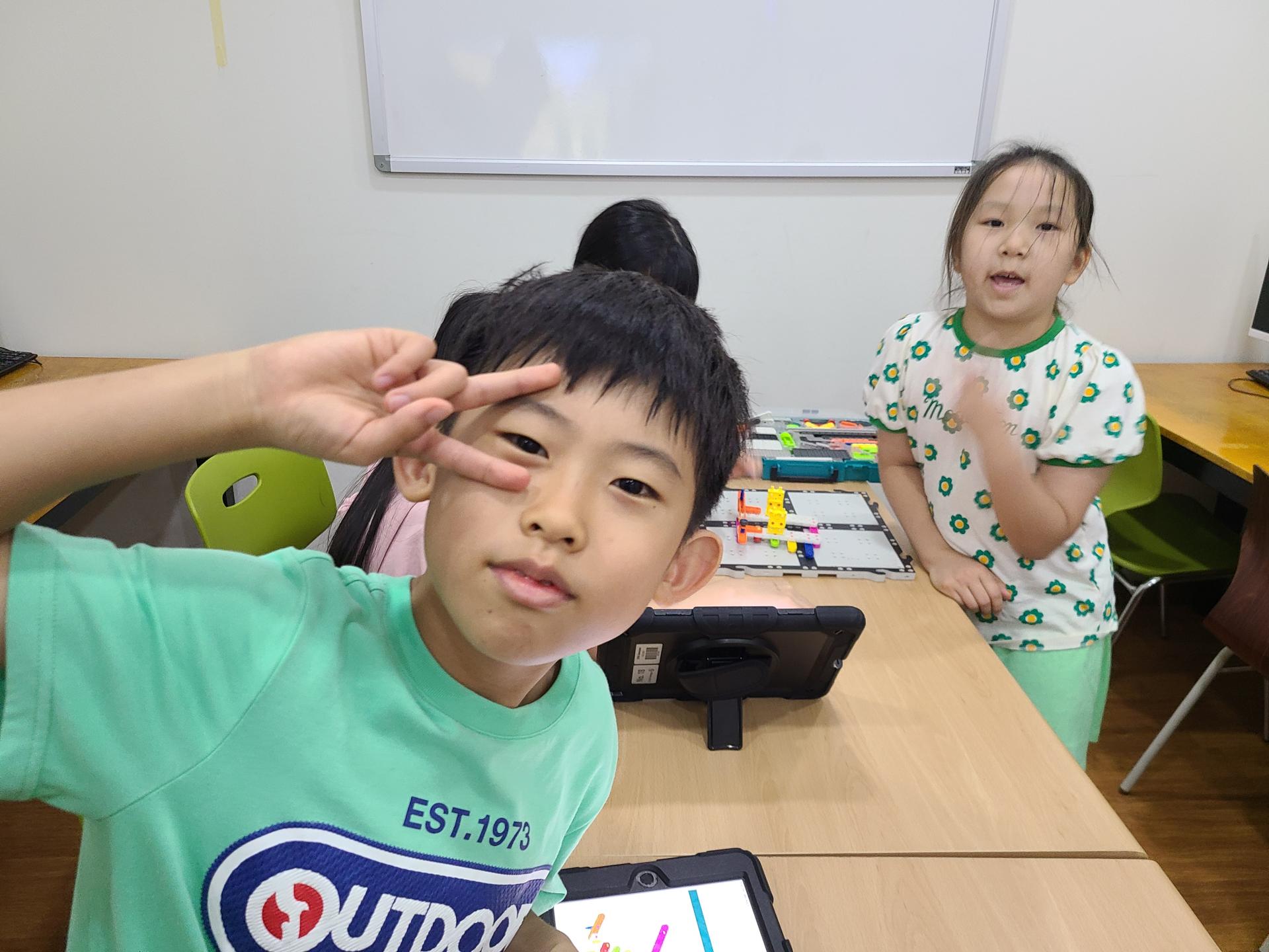 98d0eb81d5703.jpg